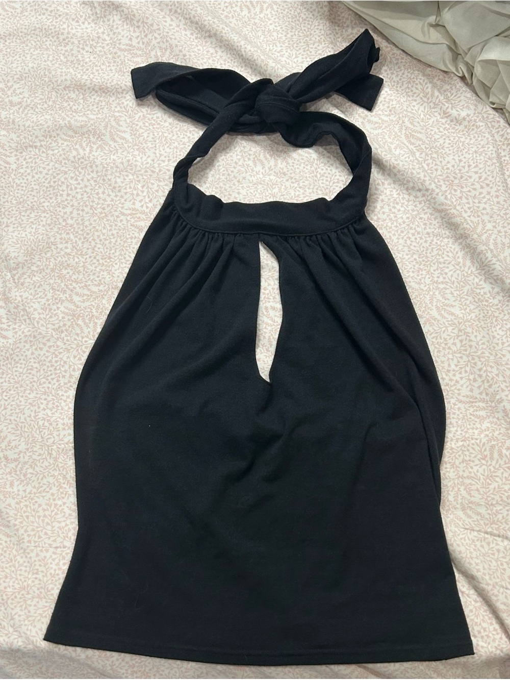 amanda uprichard halter keyhole top
